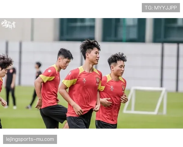 广州足球俱乐部进入下半赛季,前场进攻效率提升,近三场联赛保持不败 广州足球俱乐部进入下半赛季,前场进攻效率提升,近三场联赛保持不败
